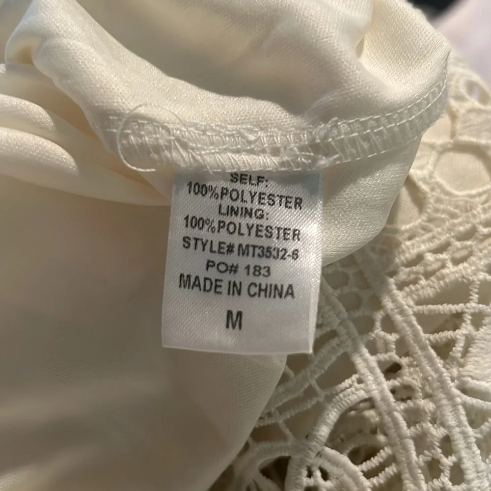 Ellison Ivory Lace Bell Sleeve Boho Top Blouse Size Medium